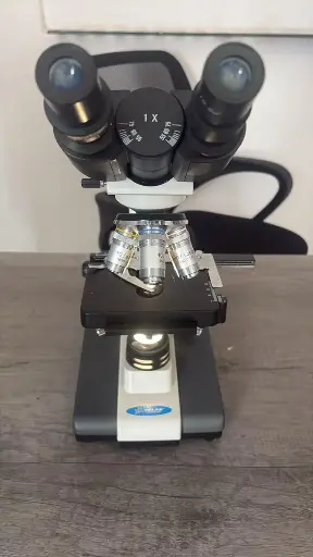 MICROSCOPIO VELAB VE-B1 BINOCULAR BIOLOGICO BASICO